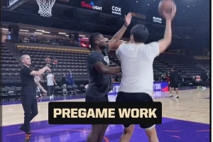 G联盟首秀来了！杨瀚森赛前训练 大部分是篮下脚步 三分扣篮也有