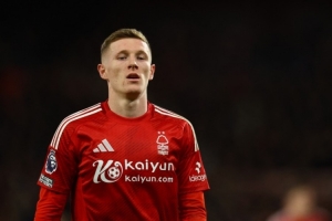 英媒：曼联计划明夏买中场，沃顿和安德森冬窗很难签下且价格昂贵