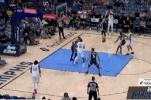 皆大欢喜！59号秀马沙克生涯首秀命中三分球