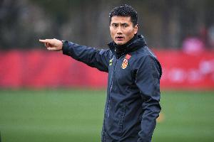 足球报：国足不提前集训，备战模式与世界接轨有利国脚状态延续