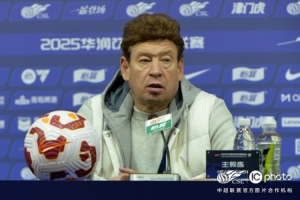 斯卢茨基：目前来看，下赛季外援方面我们可能会进行一到两人调整