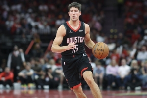 马健：谢泼德目前的投射威胁绝对是库里级别 他球商比阿门高很多