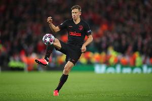 马竞官方：马科斯·略伦特昨日比赛中大腿肌肉受伤，何时复出待定