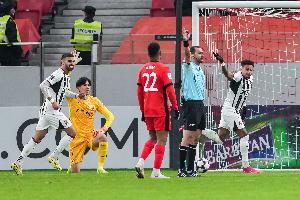 足球报谈海港亚冠三连败：赛程“连轴转”，伤病为失利埋下隐患