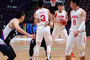 媒体人：赵睿缺席中国队无稳定持球者 王俊杰不在缺少阵地战中轴