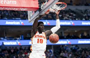 禁飞区！贾勒特·阿伦补篮 盖耶垂直上升大帽直接扇飞