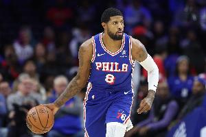 下半场没怎么打！乔治出战21分钟 10中6&三分5中2砍下14+3+2+2