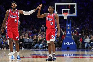 乔治：马克西是我们的核心球员 他持续打出如此表现令人备受鼓舞