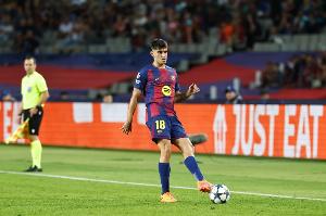 世体：赫拉德·马丁在中卫位置表现抢眼，已成为巴萨防线主要力量