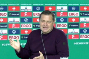 埃贝尔：诺伊尔仍是世界最佳门将之一，是否参加世界杯他自己决定