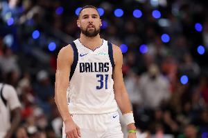 独行侠客场挑战掘金 克莱大概率出战 加福德缺阵