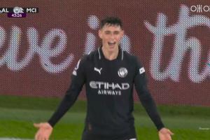 随便打！福登世界波破门，曼城半场不到已三球领先