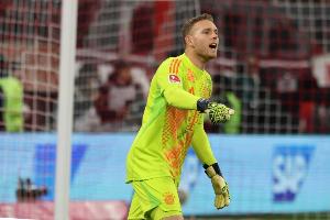 仅为汉堡出场1次，佩雷茨：本希望成为主力门将，会努力争取机会