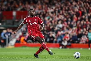 邮报：利物浦在努力续约科纳特，皇马虽放弃但其他球队仍对其有意