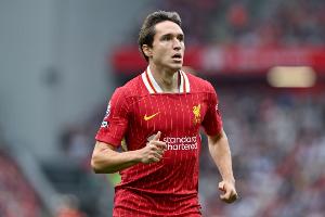 永不放弃！基耶萨全力回追救主，英超10次出场0次首发仅踢143分钟