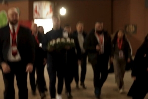 R.I.P.扎卡对阵利物浦赛前为若塔献花