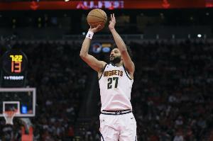 手感滚烫！贾马尔·穆雷11中9砍半场最高23分外加4板 三分6中5