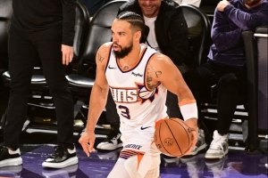 乌度卡：狄龙开场就侵略性拉满 随后我们调整策略 靠他一人赢不了