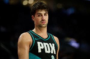 造杀伤能力太强！阿夫迪亚16中9空砍35分9板7助1断 罚球15中14