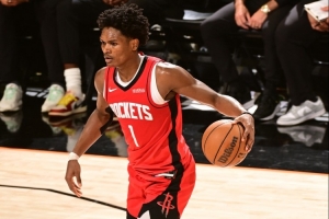 乌度卡：阿门并不需要一直持球才能发挥出色 他能掩护空切