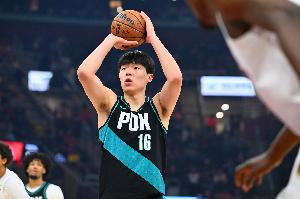 媒体人谈杨瀚森：作为新秀5天飞7000公里 难得首发 上去就是干啊