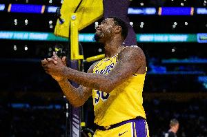 斯玛特：加盟湖人让我重获新生 像孩子在开学第一天那样满怀憧憬