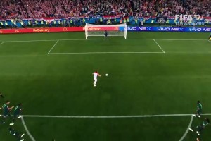 太帅了！J罗墨甲这脚长传助攻写意又销魂