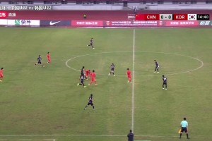 可惜啊！李镇全杀入禁区过人+破门，裁判吹罚越位进球无效