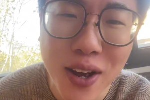 孔祥宇：火蜜可曾想过有天靠谢泼德赢勇士？他今天防守还不吃亏