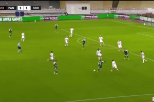 降维打击啊！米兰旧将卡拉布里亚挑球过掉对手后外脚背打穿门将！