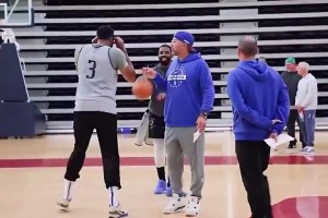 吓一跳！欧文此前训练时想和浓眉单挑，被基德及时制止